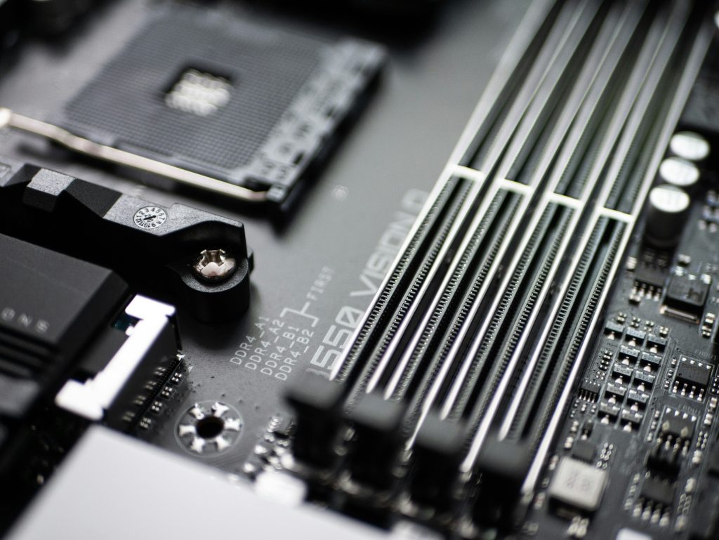 Empty RAM Slot Illustrating RAM Shortage 